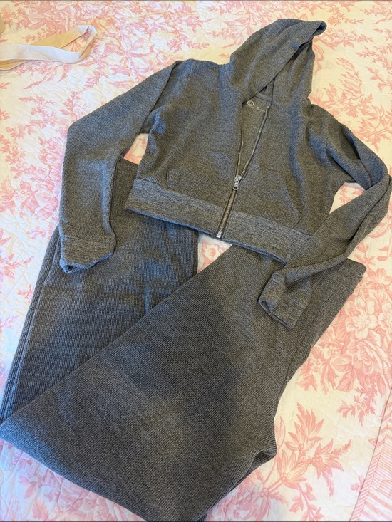 Gilly Hicks Pants - Gilly Hicks Charcoal Ribbed Wide Leg Pants & Cropped Zip Hoodie Set